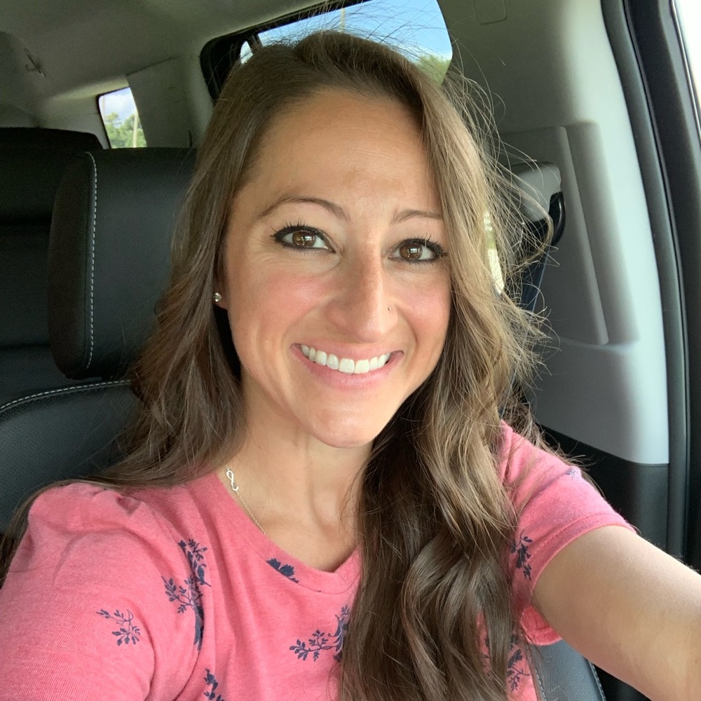 Meet your Posher, Jennifer